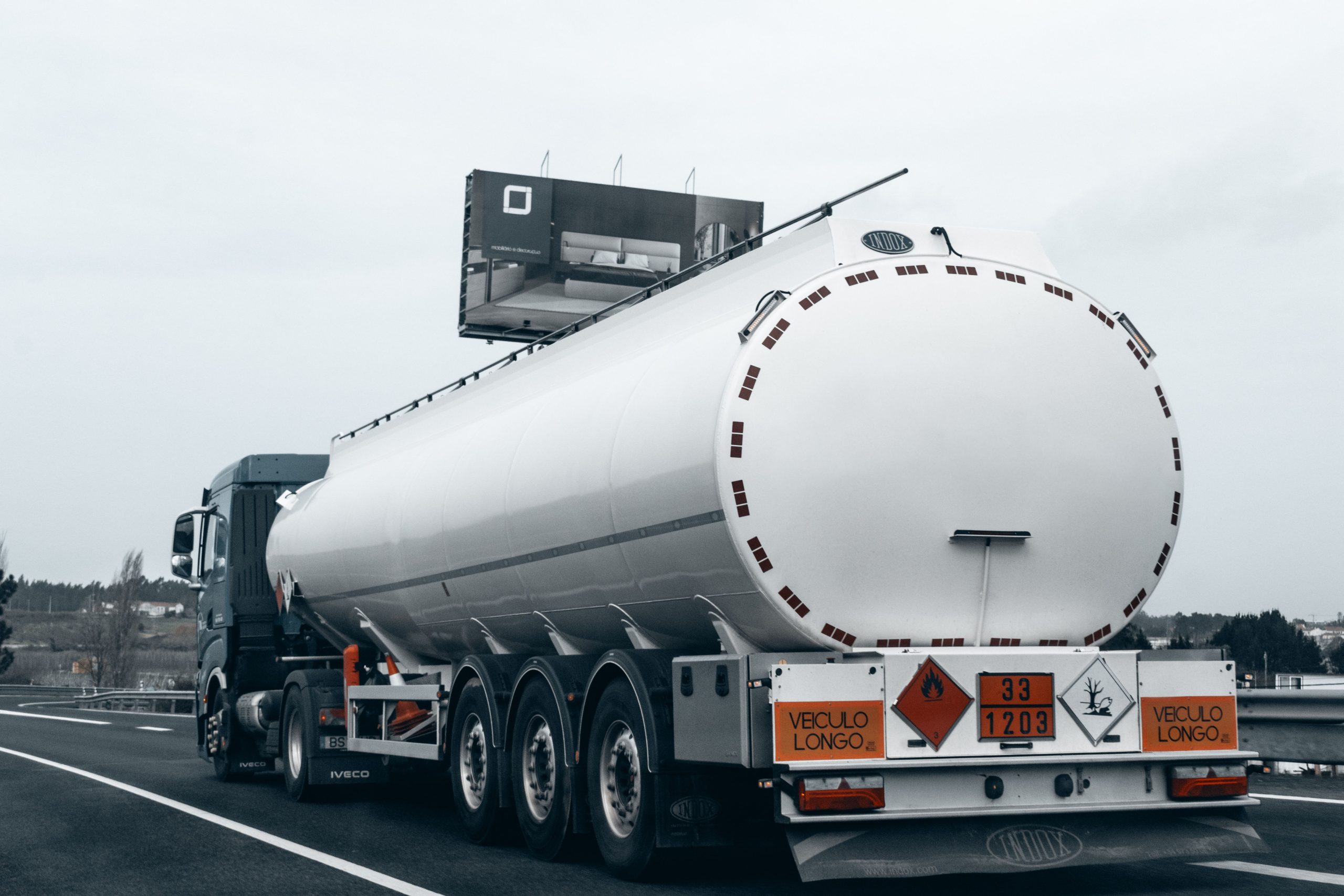 Examenul ADR: cum să te pregătești pentru certificarea de transport